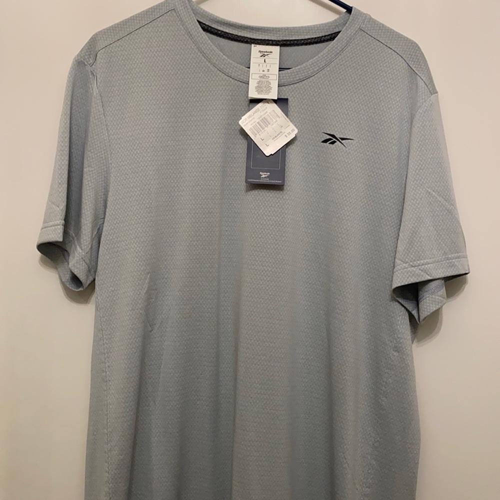 Reebok Large Gray Tee Shirt